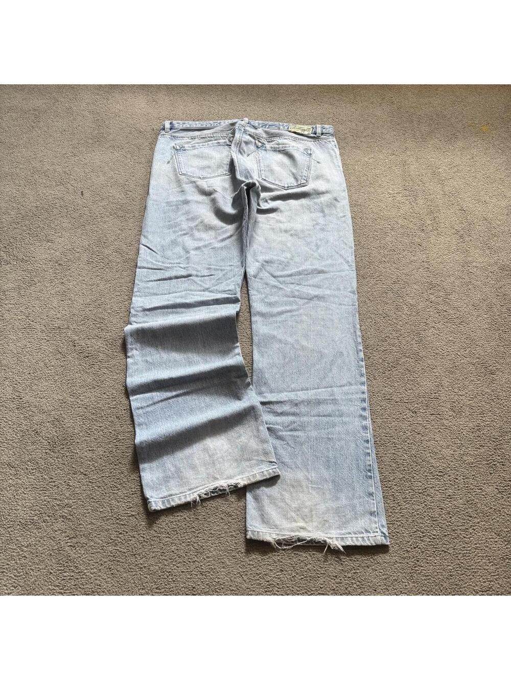 Vintage Y2K Skate Volcom Baggy Cut Jeans with sick fading and distressing